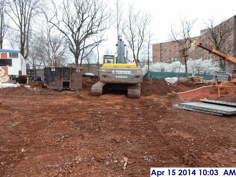 Compacting soil at G-6.5 Facing North   (800x600)